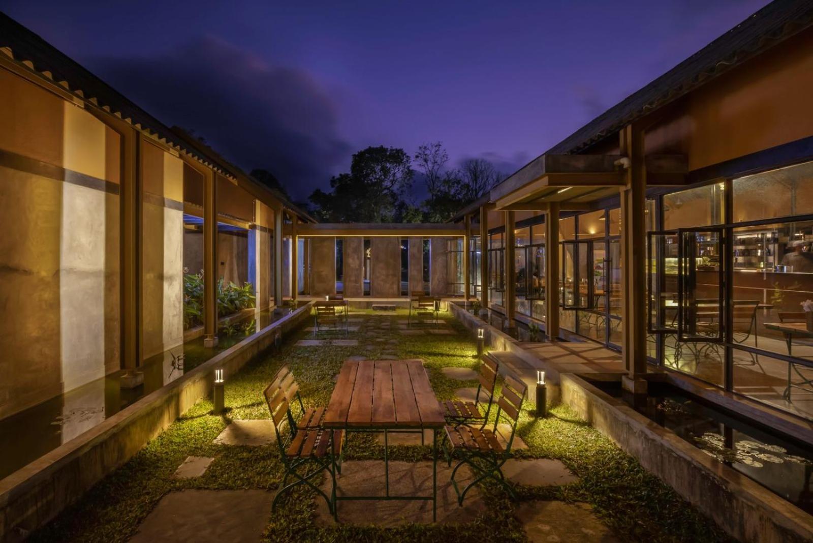 Misty Mountain Experience By Perfect Stays Pīrmed 外观 照片