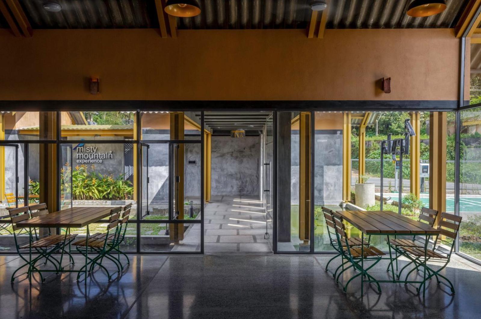 Misty Mountain Experience By Perfect Stays Pīrmed 外观 照片
